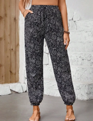 Pantaloni SHEIN, negru