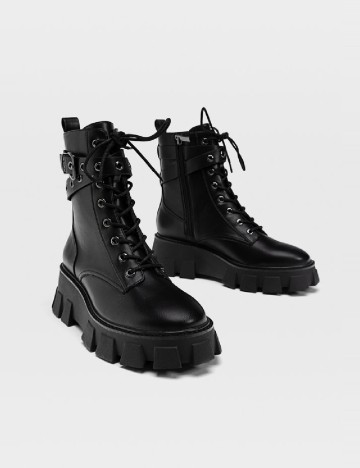 
						Ghete Stradivarius, negru