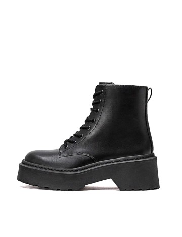 
						Ghete Stradivarius, negru