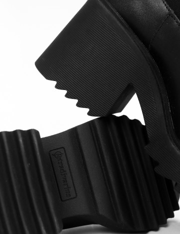 Ghete Stradivarius, negru