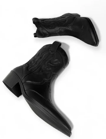Ciocate Stradivarius, negru Negru