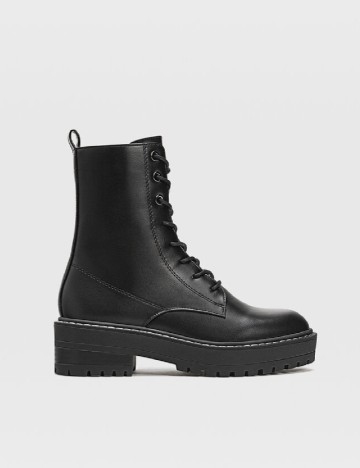 
						Ghete Stradivarius, negru