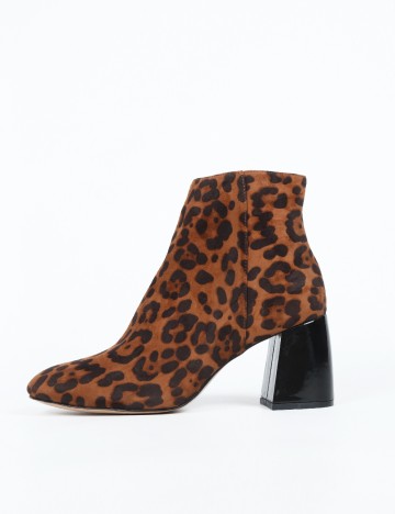 
						Botine Stradivarius, animal print