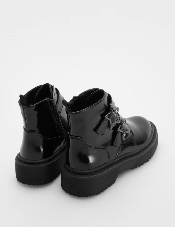 Ghete Reserved, negru Negru