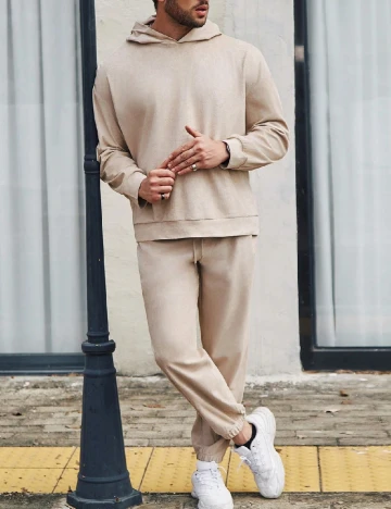 Compleu SHEIN Plus Size Men, maro deschis Maro