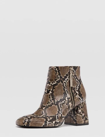 Botine Stradivarius, imprimeu sarpe Animal print