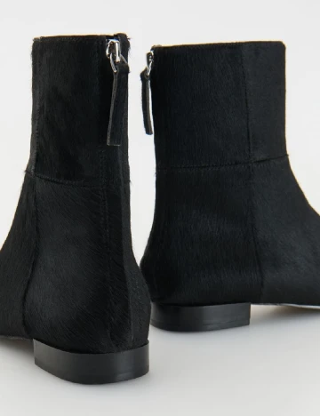 Ghete Reserved, negru Negru