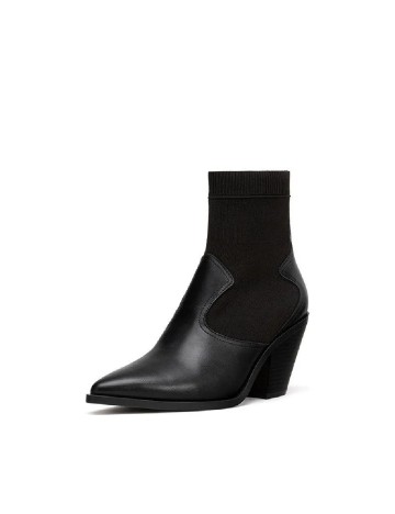 
						Botine Stradivarius, negru