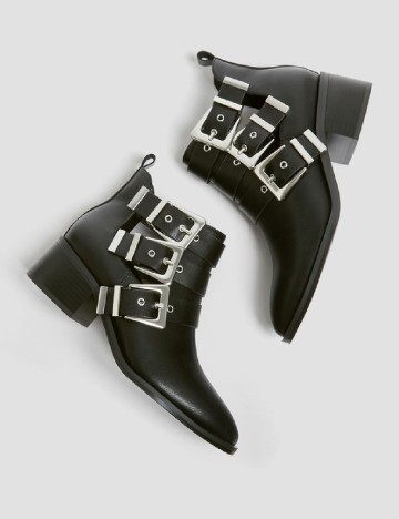 
						Botine Pull&Bear, negru