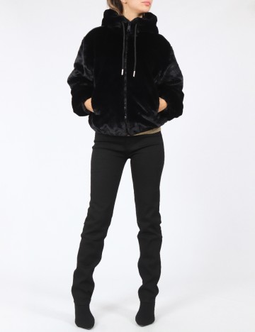 Jacheta Stradivarius, negru