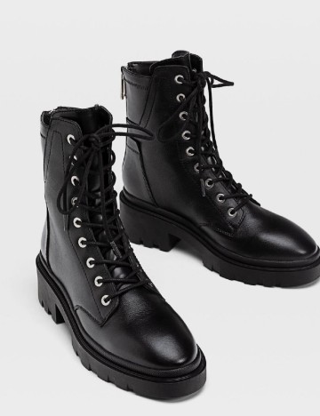 
						Ghete Stradivarius, negru