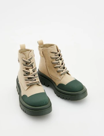 Ghete Reserved, verde Verde