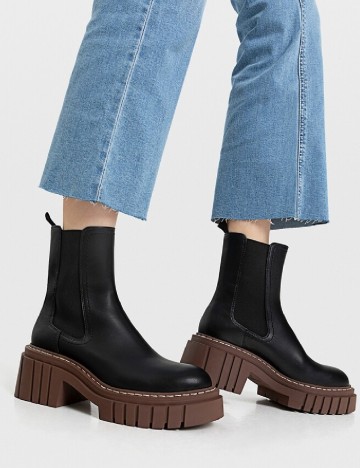 
						Ghete Stradivarius, negru