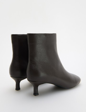 Botine Reserved, maro