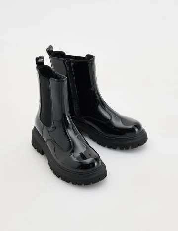 Ghete Reserved, negru Negru