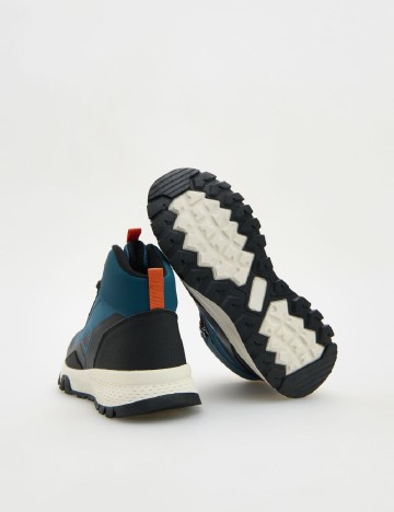 Ghete Reserved, albastru