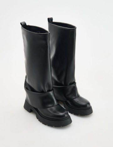 
						Cizme Reserved, negru