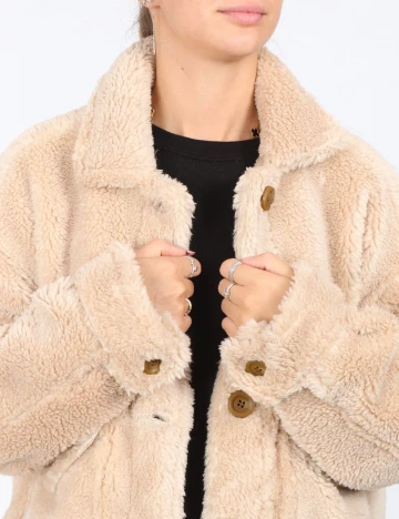 Jacheta Zara, crem Crem