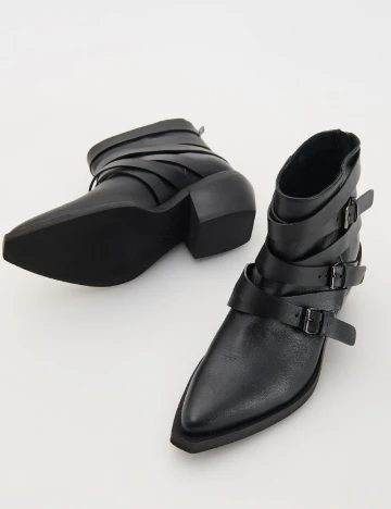 Ciocate Reserved, negru Negru