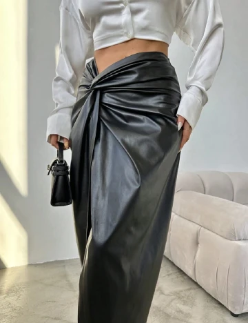 Fusta SHEIN, negru