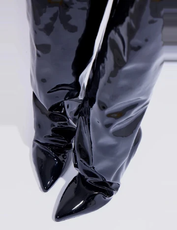 Cizme PrettyLittleThing, negru Negru