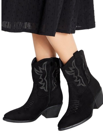 
						Ciocate PrettyLittleThing, negru