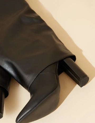 Cizme PrettyLittleThing, negru Negru