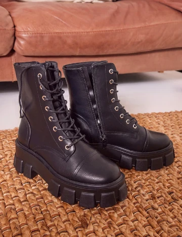 Ghete PrettyLittleThing, negru Negru
