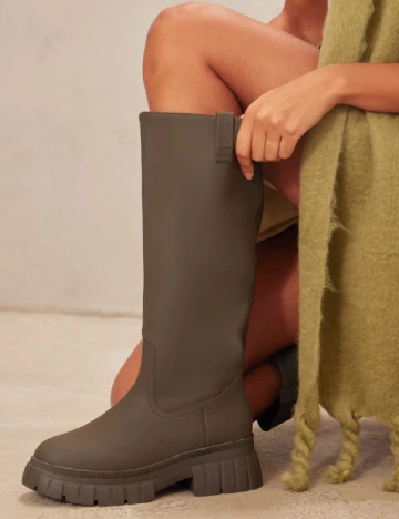 Cizme PrettyLittleThing, verde Verde