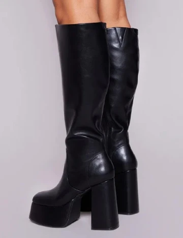 Cizme PrettyLittleThing, negru Negru
