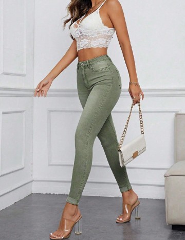 
						Blugi SHEIN, verde
