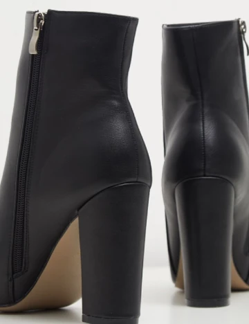 Botine PrettyLittleThing, negru Negru