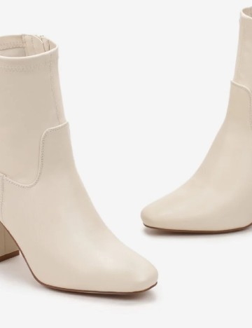 Botine PrettyLittleThing, crem