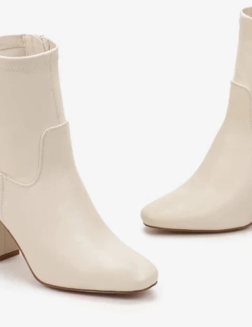 Botine PrettyLittleThing, crem Crem
