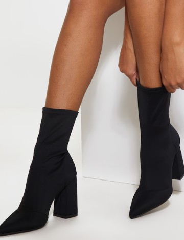 
						Botine PrettyLittleThing, negru