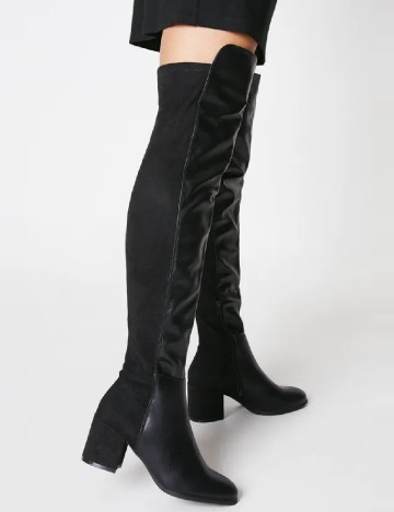 
						Cizme PrettyLittleThing, negru
