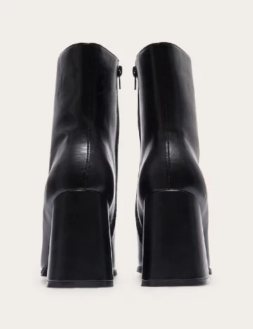 Botine PrettyLittleThing, negru Negru