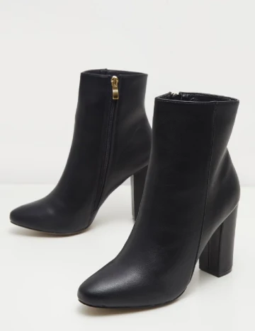 Botine PrettyLittleThing, negru Negru