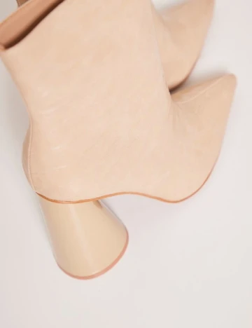 Botine PrettyLittleThing, crem Crem