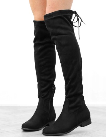 
						Cizme PrettyLittleThing, negru