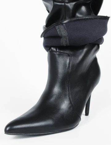 Cizme PrettyLittleThing, negru Negru