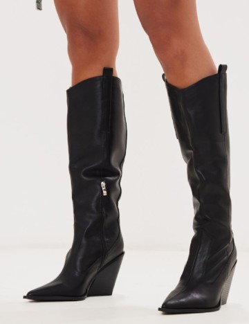 
						Cizme PrettyLittleThing, negru