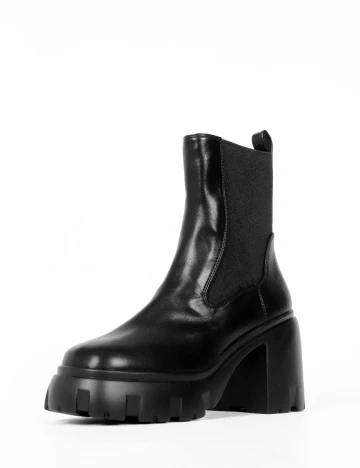 Botine PrettyLittleThing, negru Negru