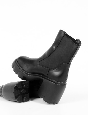 Botine PrettyLittleThing, negru