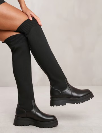 
						Cizme PrettyLittleThing, negru