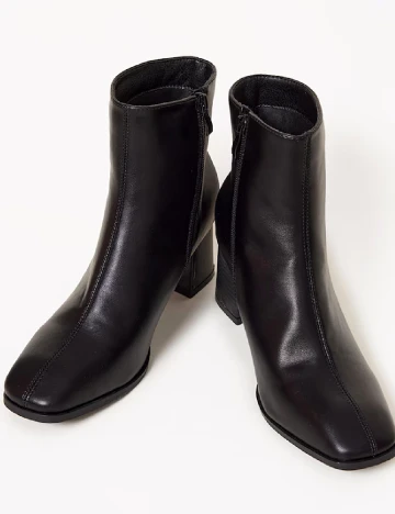 Botine PrettyLittleThing, negru Negru