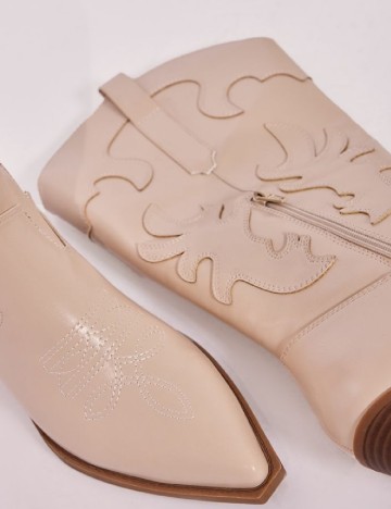 Ciocate PrettyLittleThing, bej