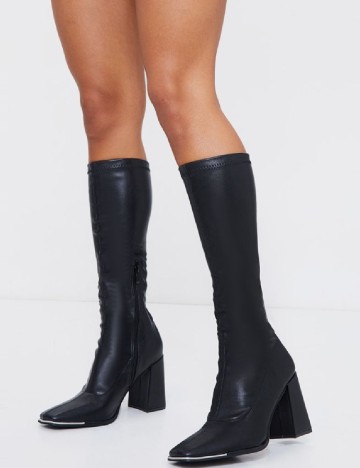 
						Cizme PrettyLittleThing, negru