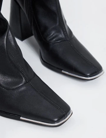 Cizme PrettyLittleThing, negru Negru