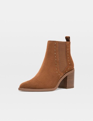 
						Botine Stradivarius, maro